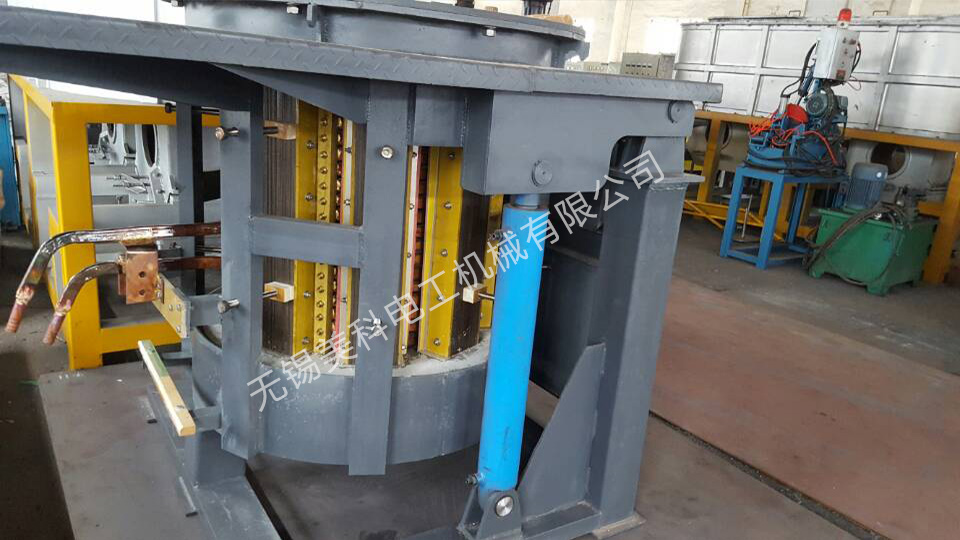 Steel structure medium frequency furnace