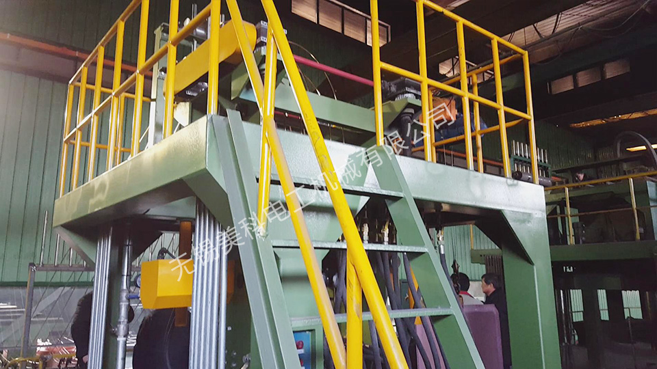 Upper lead caster section