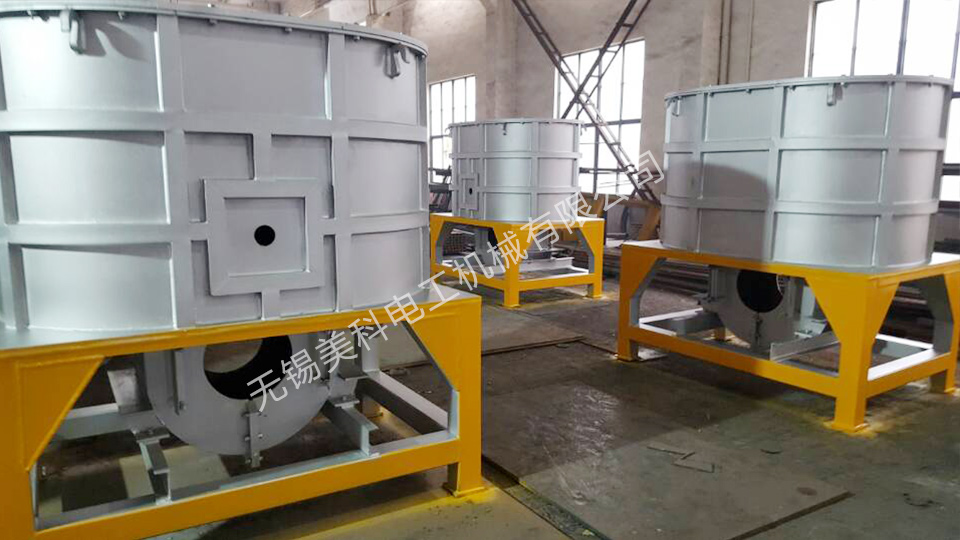 Molten zinc furnace